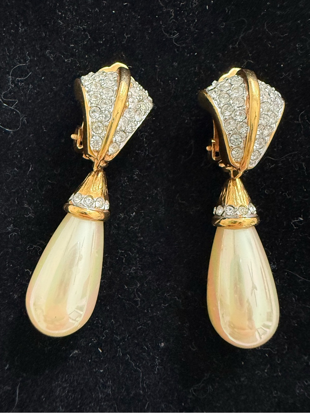 Roman & Co Gold-Tone Pearl Teardrop Clip-On Earrings - vintage